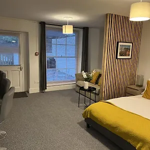 The Cozy Gloucester
